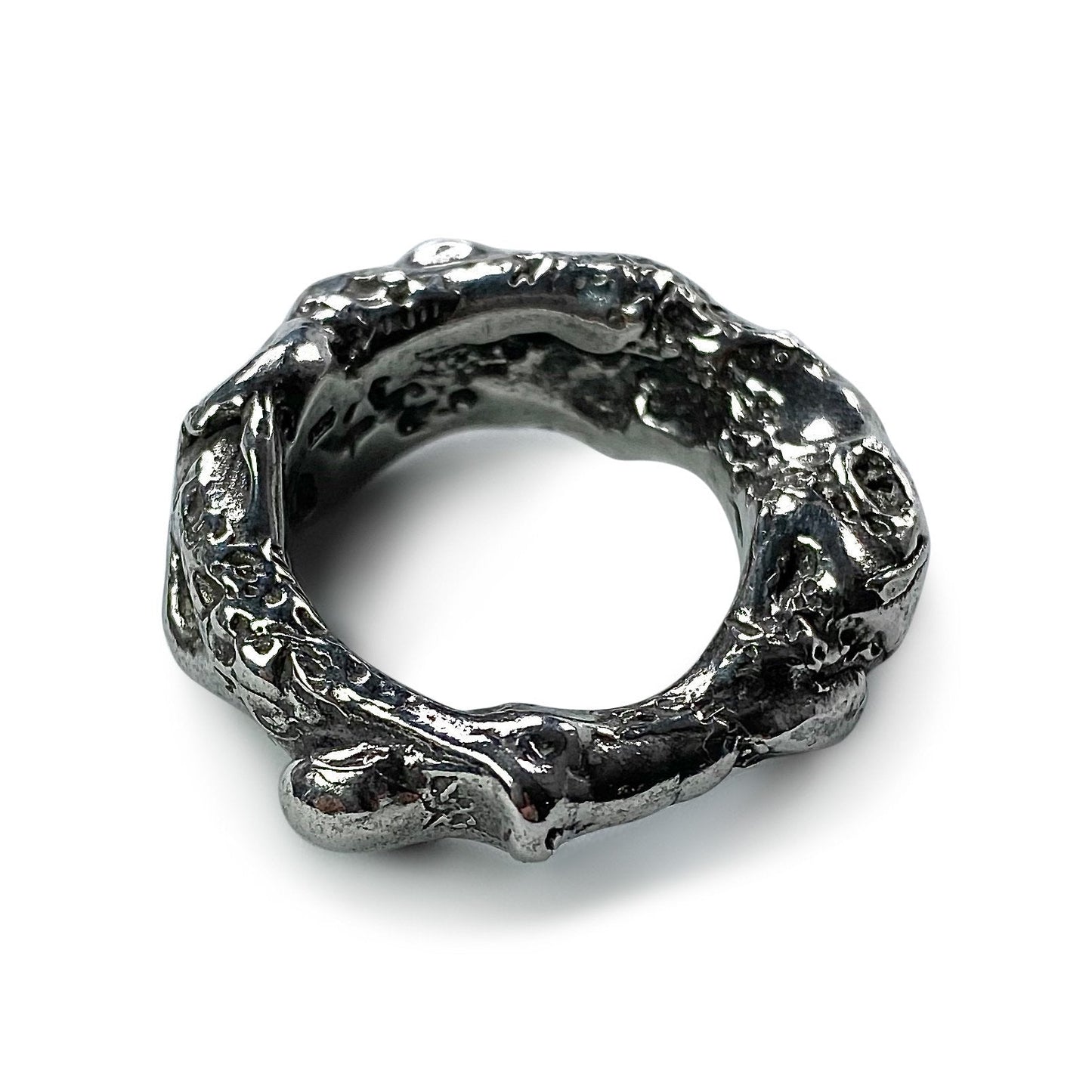 Bodies-Ring-Alex Skeffington
