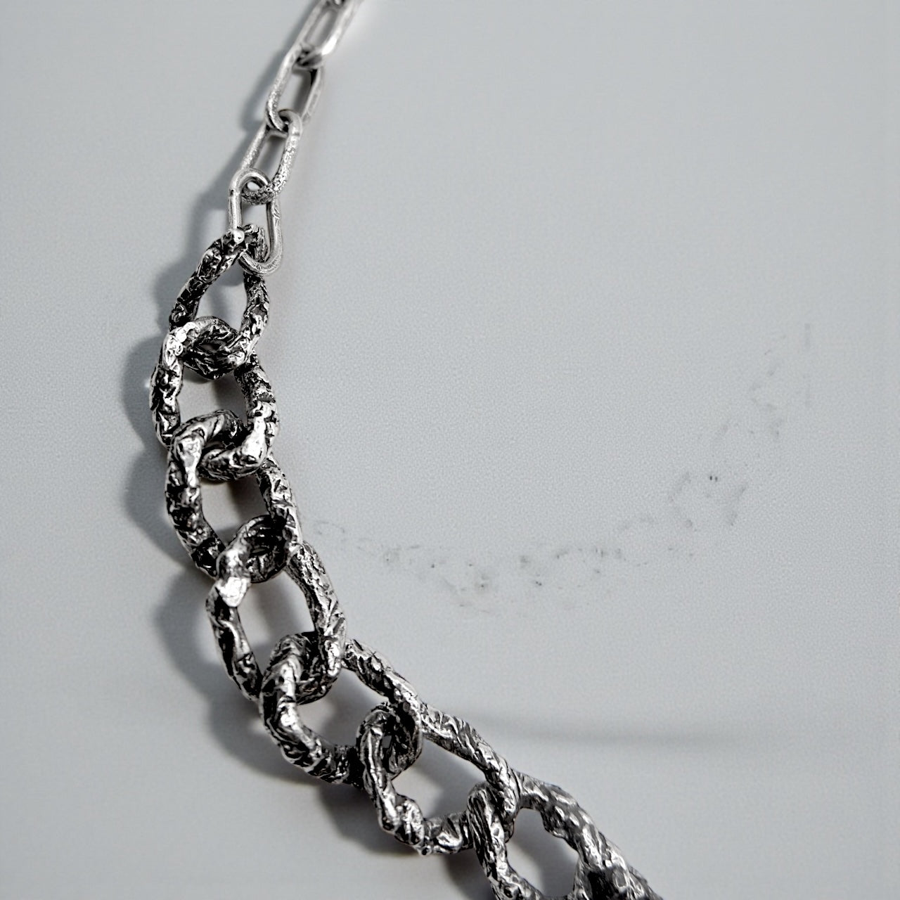 METAL MIXED CHAIN NECKLACE II.