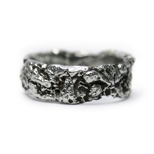 LIQUIFIED BAND RING