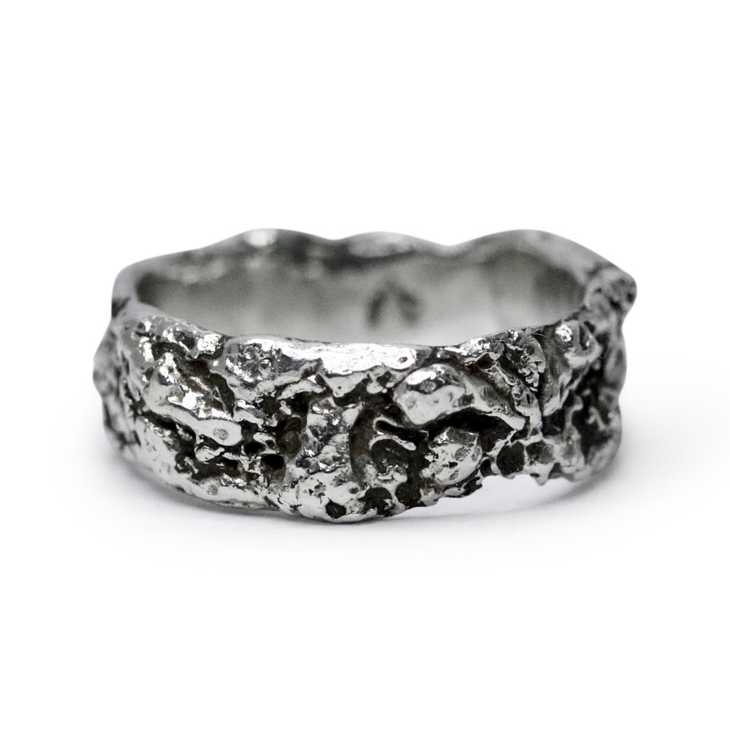 LIQUIFIED BAND RING