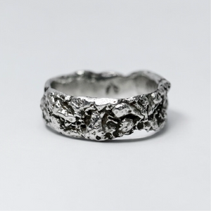 LIQUIFIED BAND RING