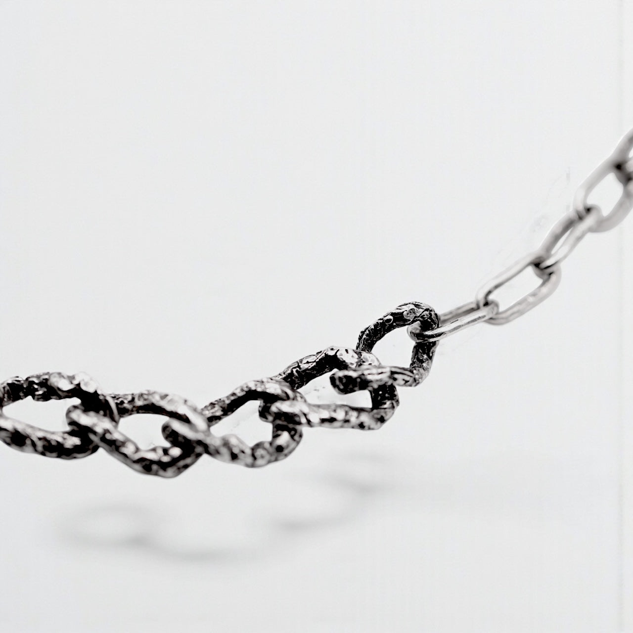 METAL MIXED CHAIN NECKLACE II.
