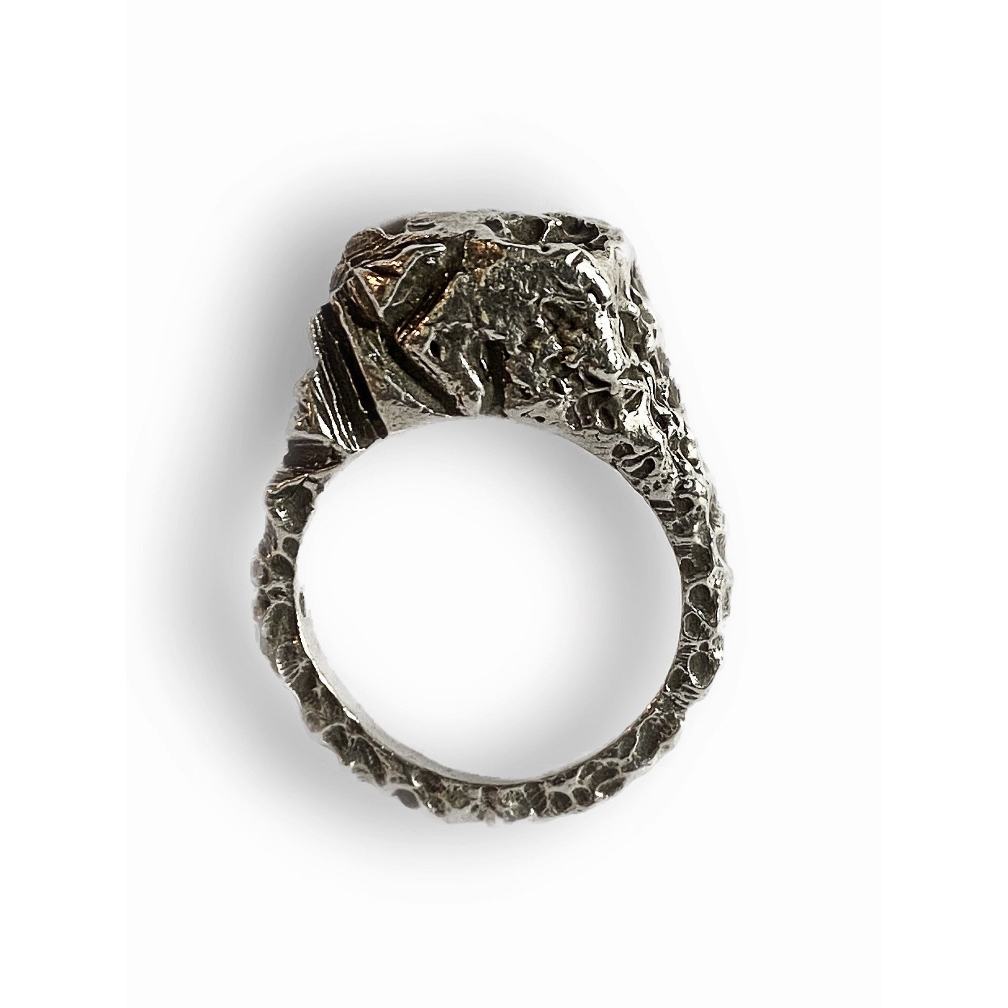 The Distortion Ring – Alex Skeffington Metal Atelier